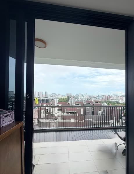 d'Leedon (Former Farrer Court), 13 Leedon Heights, 3 Bedrooms, 1,507 sqft, Condominium For Sale, by Sarah Hiew, 500149849 - Balcony - PropertyGuru.com.sg