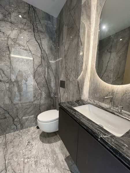 Shrewsbury Road, Shrewsbury Road, 5 Bedrooms, 6,062 sqft, Terraced House For Sale, by Terrie Lam, 500149850 - Bathroom - PropertyGuru.com.sg