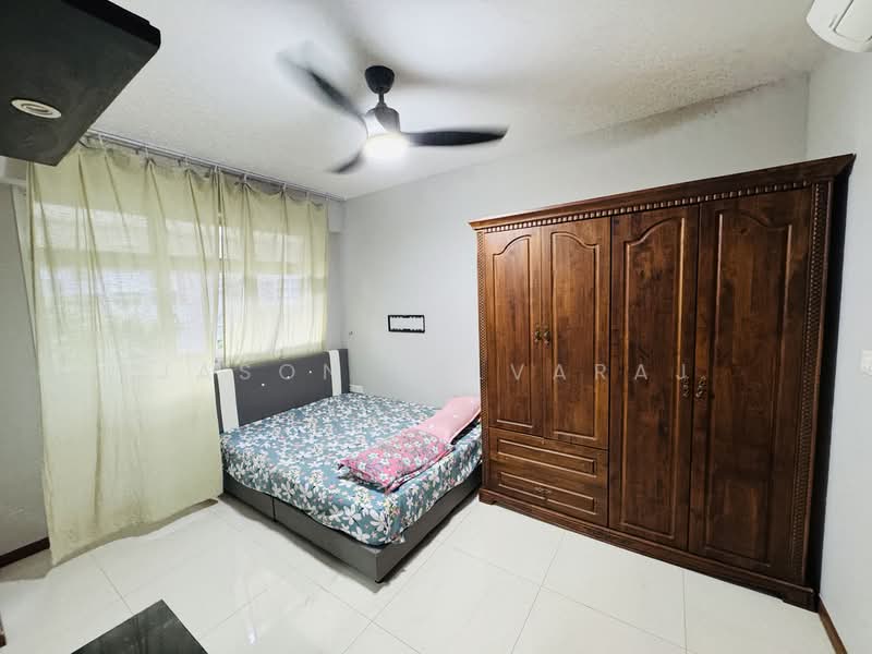 221A Sumang Lane, 221A Sumang Lane, 2 Bedrooms, 732 sqft, HDB Flat For Sale, by Jason Selvaraj, 500149860 - Master Bedroom - PropertyGuru.com.sg
