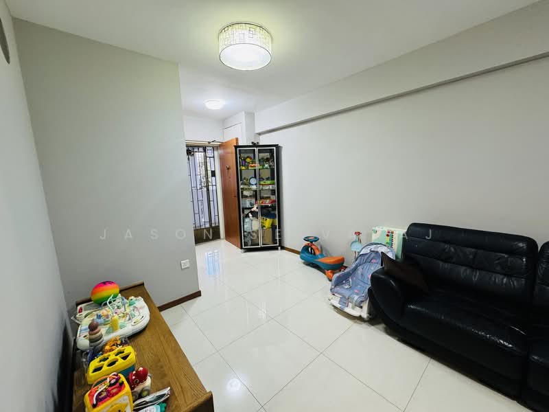 221A Sumang Lane, 221A Sumang Lane, 2 Bedrooms, 732 sqft, HDB Flat For Sale, by Jason Selvaraj, 500149860 - Living Room - PropertyGuru.com.sg