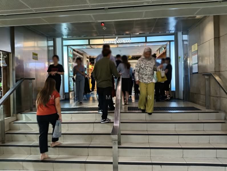 One Raffles Place, 1 Raffles Place, Boat Quay / Raffles Place / Marina, 344 sqft, Food & Beverage For Rent, by Muhammad N S, 500149863 - Entrance - CommercialGuru.com.sg