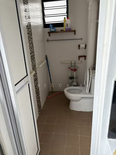 755 Yishun Street 72, 755 Yishun Street 72, Room Rental, 180 sqft, HDB Flat For Rent, by Rebecca Xu, 500149865 - Bathroom - PropertyGuru.com.sg