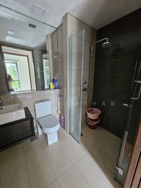The Promenade @ Pelikat, 183 Jalan Pelikat, 2 Bedrooms, 624 sqft, Condominium For Rent, by Ng Jonathan, 500149873 - Bathroom - PropertyGuru.com.sg