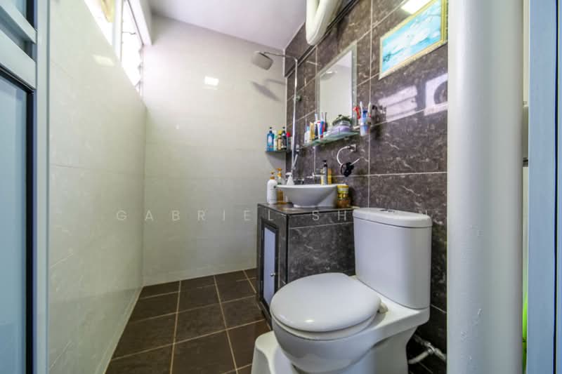 757 Yishun Street 72, 757 Yishun Street 72, 3 Bedrooms, 904 sqft, HDB Flat For Sale, by Gabriel Shaun, 500149875 - Bathroom - PropertyGuru.com.sg
