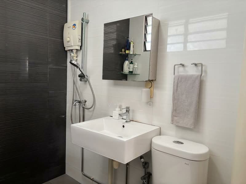 109 Bishan Street 12, 109 Bishan Street 12, 3 Bedrooms, 1,163 sqft, HDB Flat For Sale, by Selvi Loe, 500149876 - Bathroom - PropertyGuru.com.sg