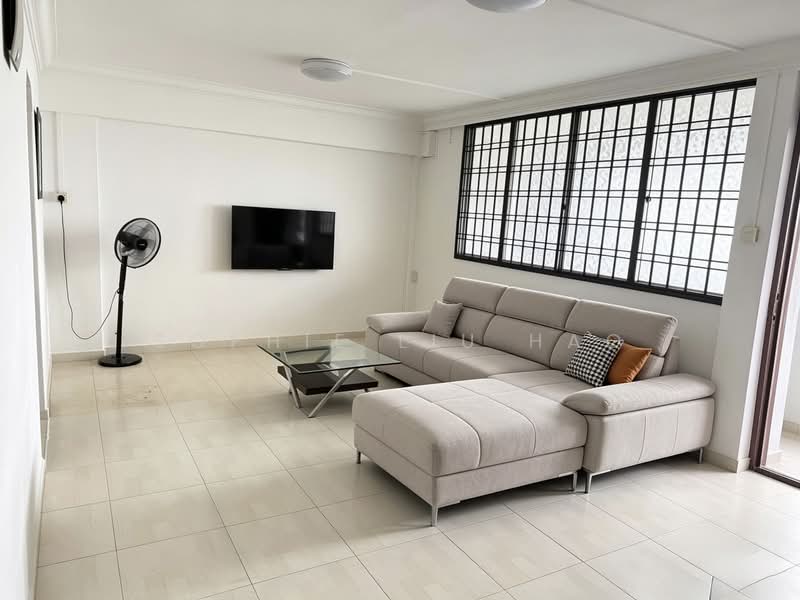 178 Bishan Street 13, 178 Bishan Street 13, 3 Bedrooms, 1,033 sqft, HDB Flat For Rent, by Sophie Liu Hao, 500149879 - Living Room - PropertyGuru.com.sg