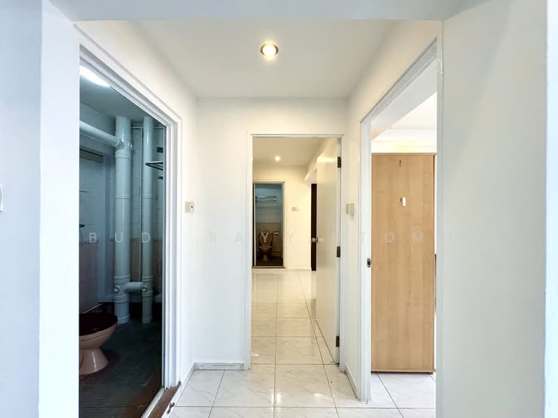 658B Jurong West Street 65, 658B Jurong West Street 65, 3 Bedrooms, 1,194 sqft, HDB Flat For Sale, by Budi Rayy Utomo, 500149880 - Bathroom - PropertyGuru.com.sg