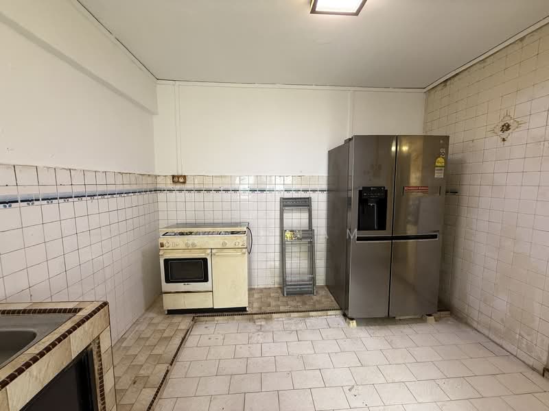 322A Jurong East Street 31, 322A Jurong East Street 31, 3 Bedrooms, 1,604 sqft, HDB Flat For Sale, by Kim Tham, 500149882 - Kitchen - PropertyGuru.com.sg
