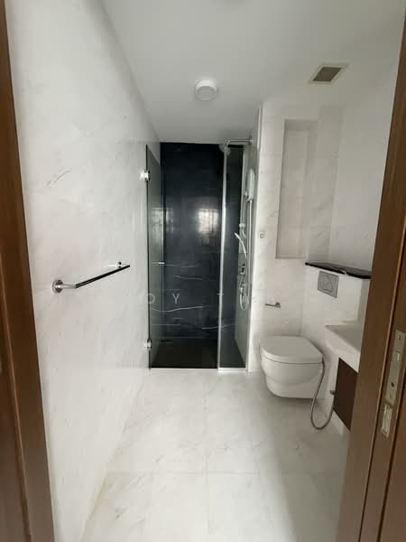 Spottiswoode 18, 18 Spottiswoode Park Road, 1 Bedroom, 387 sqft, Condominium For Sale, by Roy Tan, 500149892 - Bathroom - PropertyGuru.com.sg