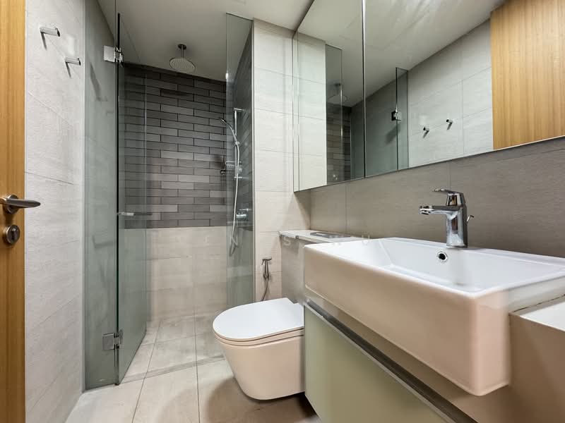 1953, 1 Tessensohn Road, 3 Bedrooms, 937 sqft, Apartment For Rent, by Venus Wu, 500149895 - Master Bathroom - PropertyGuru.com.sg