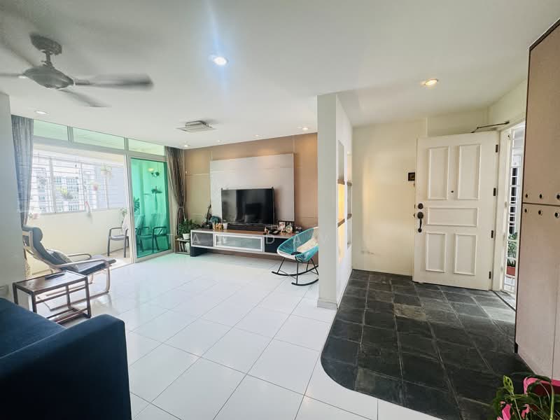 106D Punggol Field, 106D Punggol Field, 3 Bedrooms, 1,184 sqft, HDB Flat For Sale, by Tan David, 500149905 - Living Room - PropertyGuru.com.sg