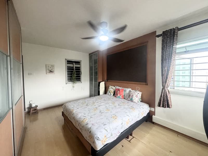 106D Punggol Field, 106D Punggol Field, 3 Bedrooms, 1,184 sqft, HDB Flat For Sale, by Tan David, 500149905 - Master Bedroom - PropertyGuru.com.sg