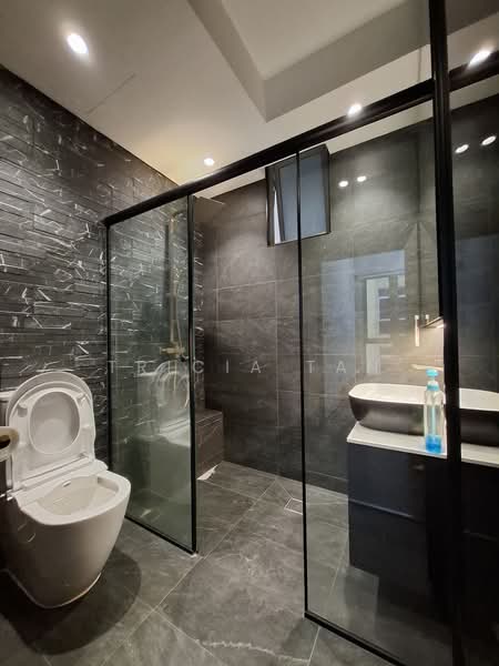 The Creek @ Bukit, 15A Toh Tuck Road, 5 Bedrooms, 1,711 sqft, Condominium For Rent, by Tricia Tan, 500149908 - Bathroom - PropertyGuru.com.sg