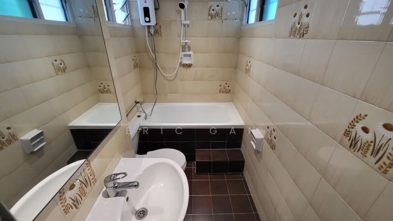 Chancery Court, 36E Dunearn Road, 3 Bedrooms, 2,034 sqft, Condominium For Rent, by Eric Gan, 500149915 - Bathroom - PropertyGuru.com.sg