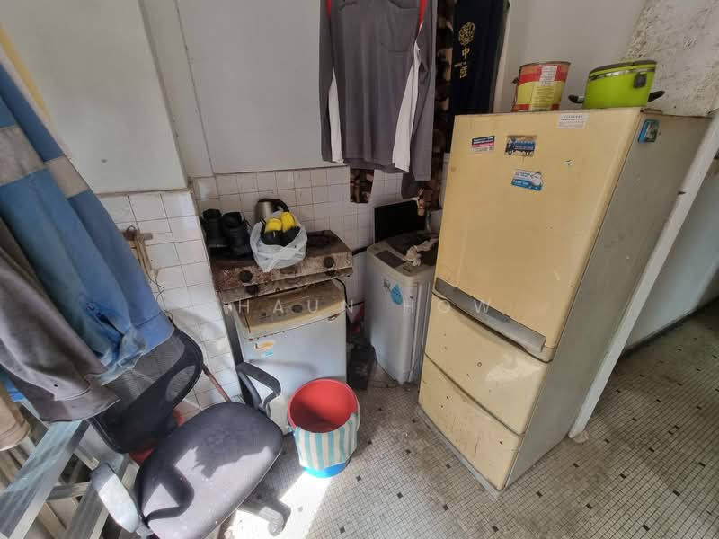 Eng Aun Mansion, 304 - 304C Thomson Road, 3 Bedrooms, 1,050 sqft, Apartment For Rent, by Shaun How, 500149918 - Kitchen - PropertyGuru.com.sg