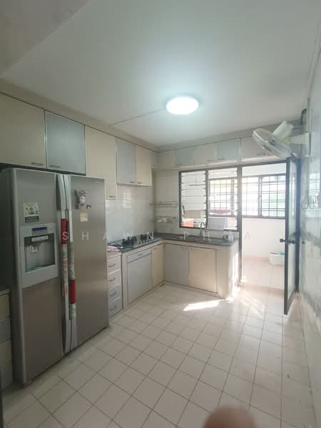 225C Compassvale Walk, 225C Compassvale Walk, 3 Bedrooms, 1,452 sqft, HDB Flat For Rent, by Shawn Phua, 500149920 - Kitchen - PropertyGuru.com.sg