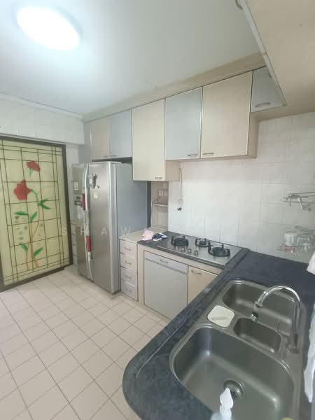 225C Compassvale Walk, 225C Compassvale Walk, 3 Bedrooms, 1,452 sqft, HDB Flat For Rent, by Shawn Phua, 500149920 - Kitchen - PropertyGuru.com.sg