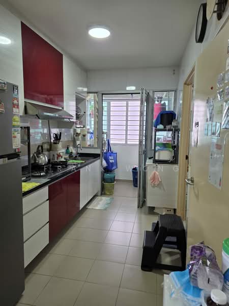 450A Sengkang West Way, 450A Sengkang West Way, 2 Bedrooms, 721 sqft, HDB Flat For Sale, by Frank Wong, 500149926 - Kitchen - PropertyGuru.com.sg
