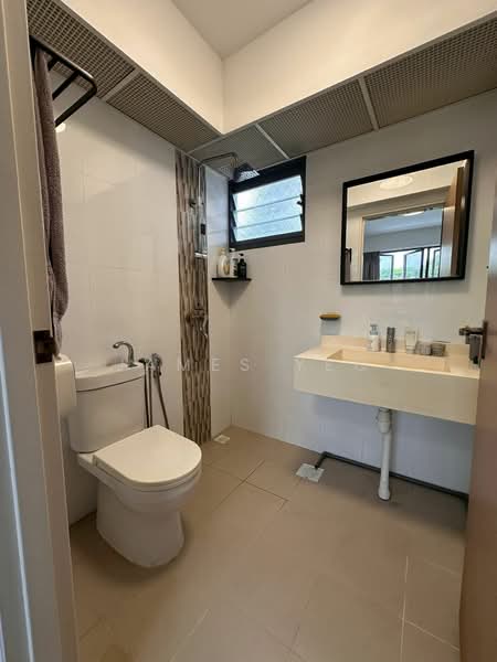 95 Dawson Road, 95 Dawson Road, 2 Bedrooms, 678 sqft, HDB Flat For Sale, by James Yeo, 500149927 - Bathroom - PropertyGuru.com.sg