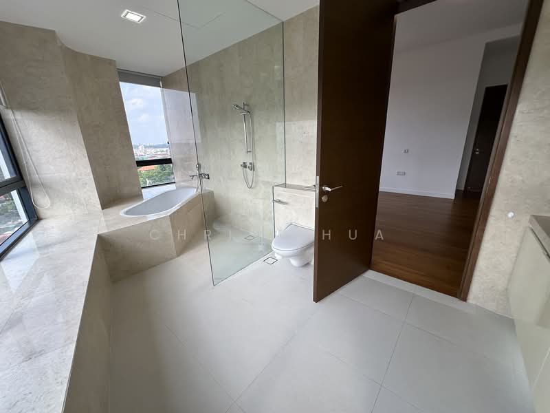 d'Leedon (Former Farrer Court), 15 Leedon Heights, 4 Bedrooms, 2,443 sqft, Condominium For Sale, by Chris Chua, 500149932 - Bathroom - PropertyGuru.com.sg