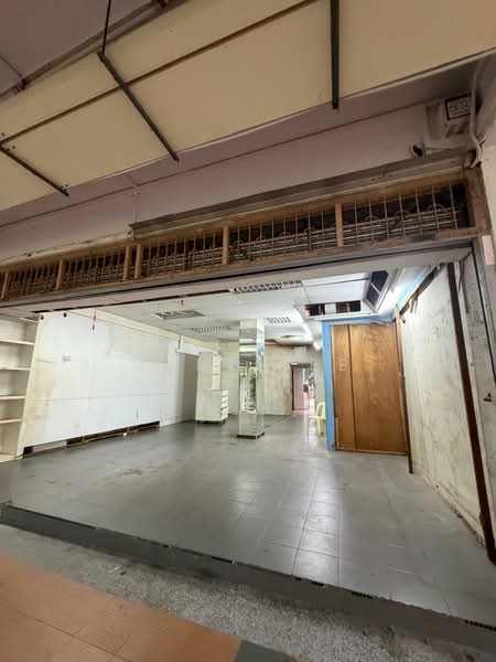 Blk 166 Bukit Batok West Ave 8, Blk 166 Bukit Batok West Ave 8, 850 sqft, Shop / Shophouse For Rent, by Jane Lee, 500149933 - CommercialGuru.com.sg