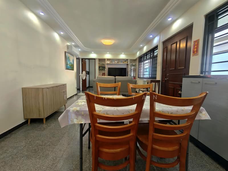 86 Telok Blangah Heights, 86 Telok Blangah Heights, 3 Bedrooms, 968 sqft, HDB Flat For Rent, by Elaine Tan, 500149947 - Living Room - PropertyGuru.com.sg