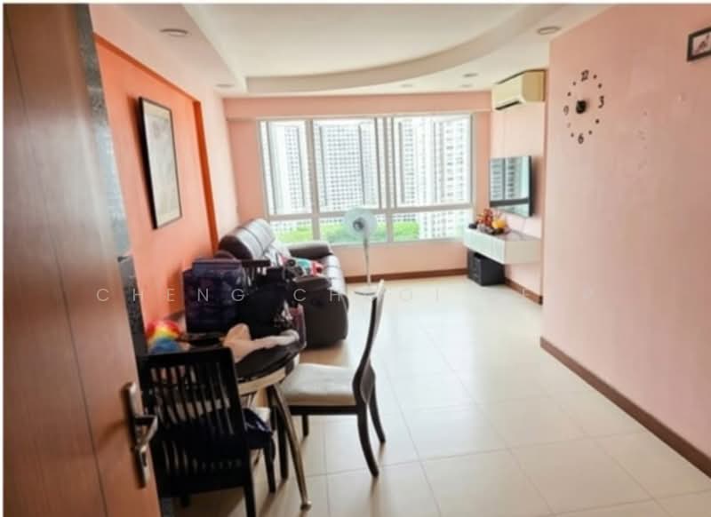 430B Fernvale Link, 430B Fernvale Link, 2 Bedrooms, 721 sqft, HDB Flat For Rent, by Cheng Chooi Deep, 500149961 - Living Room - PropertyGuru.com.sg