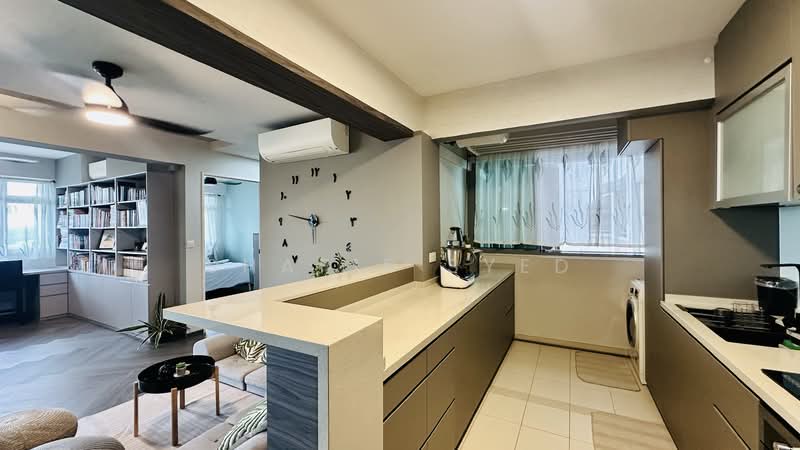 377B Hougang Street 32, 377B Hougang Street 32, 3 Bedrooms, 1,012 sqft, HDB Flat For Sale, by Shafie Syed, 500149964 - Living Room - PropertyGuru.com.sg