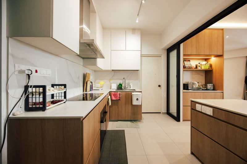Flame Tree Park, 1 Sin Ming Avenue, 3 Bedrooms, 1,765 sqft, Condominium For Rent, by Isaac Tan, 500149966 - Kitchen - PropertyGuru.com.sg