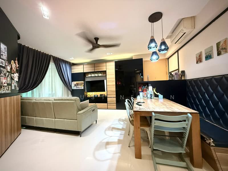 Eight Courtyards, 18 Canberra Drive, 3 Bedrooms, 1,141 sqft, Condominium For Rent, by Augustine Tan, 500149967 - Living Room - PropertyGuru.com.sg