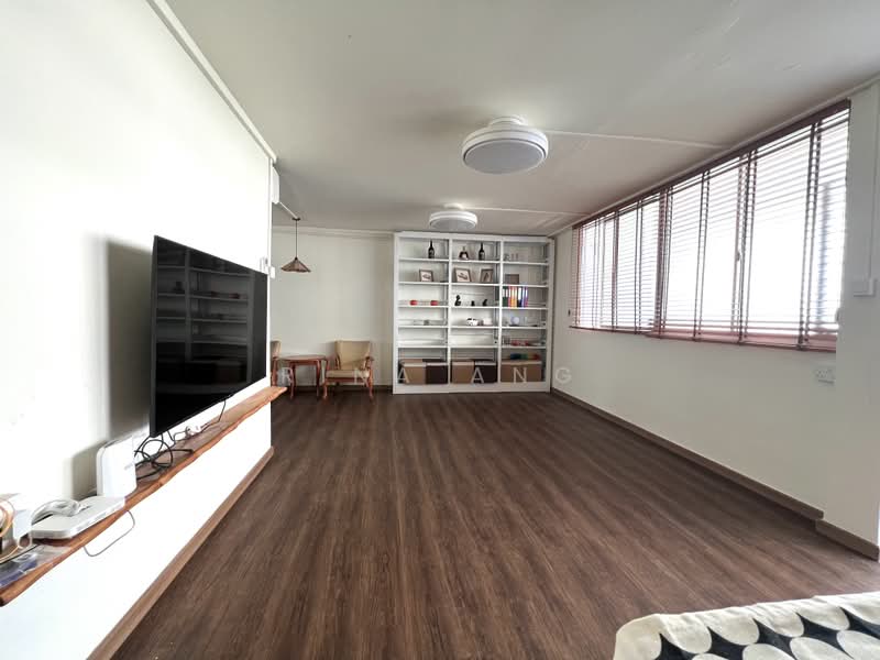 348 Ubi Avenue 1, 348 Ubi Avenue 1, Room Rental, 200 sqft, HDB Flat For Rent, by Rina Ang, 500149970 - Living Room - PropertyGuru.com.sg