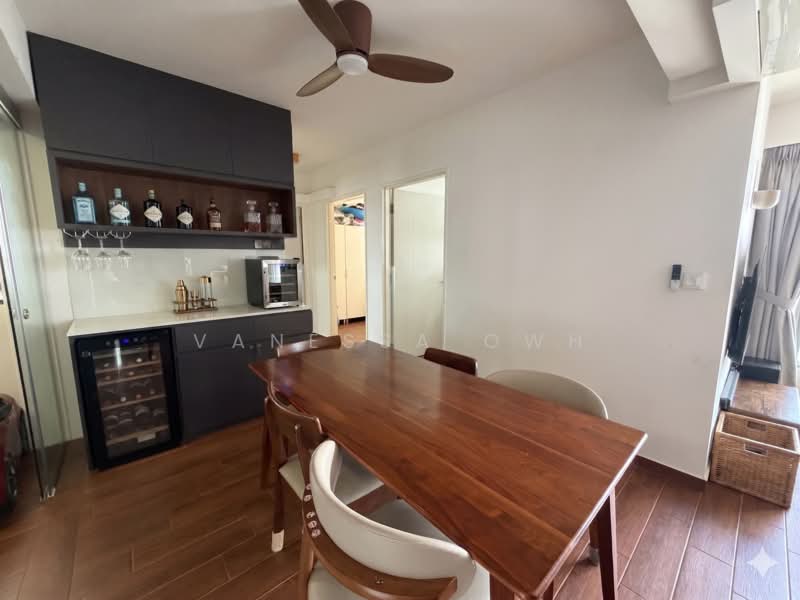 445A Clementi Avenue 3, 445A Clementi Avenue 3, 3 Bedrooms, 1,001 sqft, HDB Flat For Sale, by Vanessa Owh, 500149977 - Dining Room - PropertyGuru.com.sg