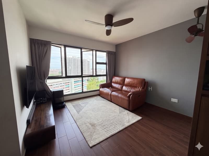 445A Clementi Avenue 3, 445A Clementi Avenue 3, 3 Bedrooms, 1,001 sqft, HDB Flat For Sale, by Vanessa Owh, 500149977 - Living Room - PropertyGuru.com.sg