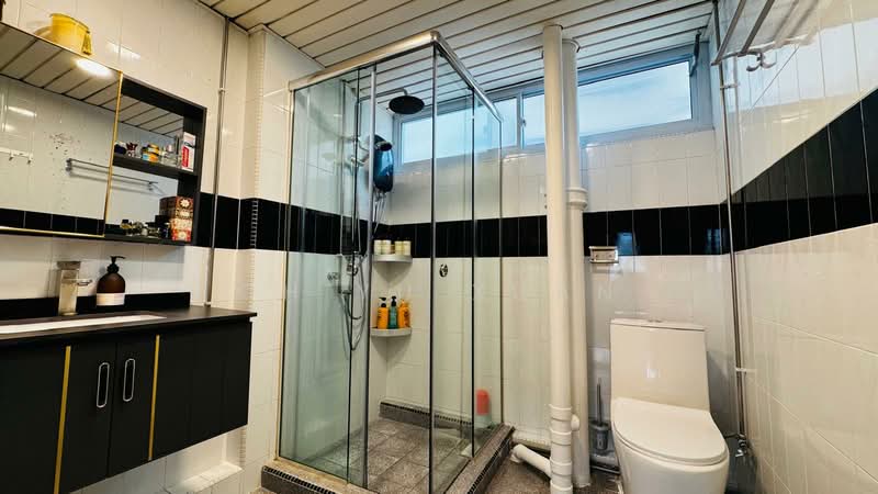Neptune Court, 3 Marine Vista, 3 Bedrooms, 1,636 sqft, Apartment For Sale, by Oh Yu Xuan, 500149987 - Bathroom - PropertyGuru.com.sg