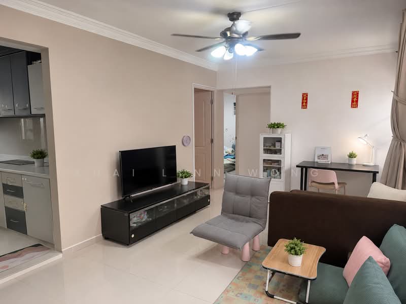 602 Senja Road, 602 Senja Road, 3 Bedrooms, 979 sqft, HDB Flat For Sale, by Khai Linn Wong, 500149991 - Living Room - PropertyGuru.com.sg