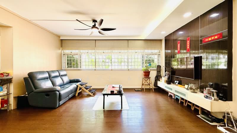 10C Bedok South Avenue 2, 10C Bedok South Avenue 2, 4 Bedrooms, 1,528 sqft, HDB Flat For Sale, by Paul Ang, 500149994 - Living Room. Paul Ang ERA 87897719 - PropertyGuru.com.sg