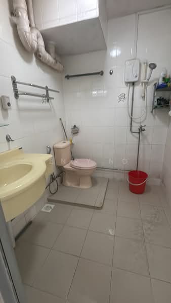 107 Spottiswoode Park Road, 107 Spottiswoode Park Road, Room Rental, 100 sqft, Apartment For Rent, by Henry Ng, 500149998 - Bathroom - PropertyGuru.com.sg