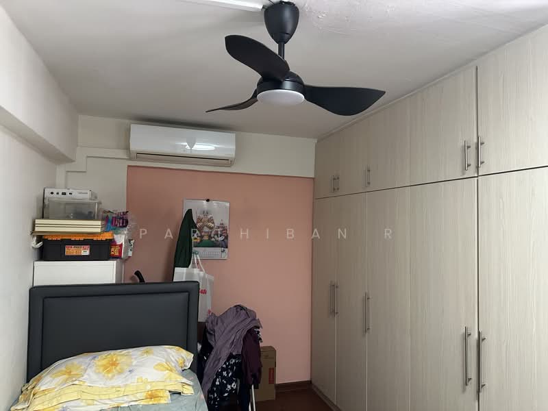 206 Jurong East Street 21, 206 Jurong East Street 21, 3 Bedrooms, 1,012 sqft, HDB Flat For Sale, by Parthiban R, 500150018 - Bedroom - PropertyGuru.com.sg
