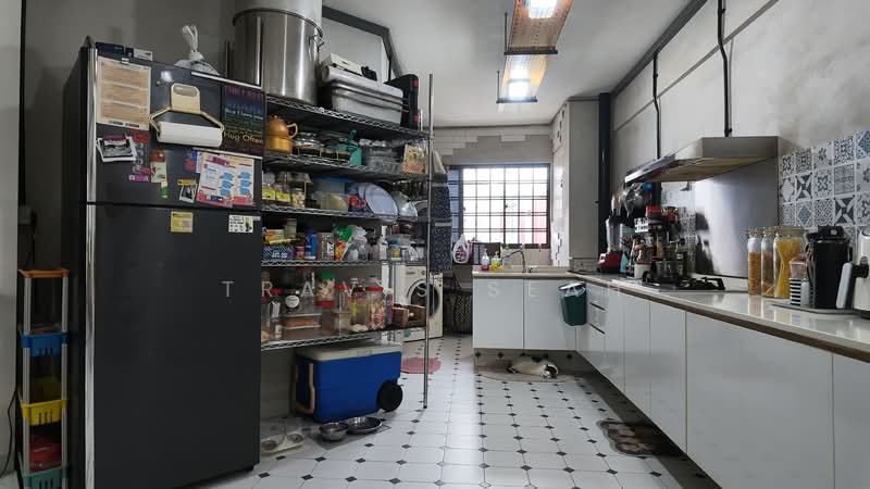 304 Serangoon Avenue 2, 304 Serangoon Avenue 2, 3 Bedrooms, 1,033 sqft, HDB Flat For Sale, by Travis Seah, 500150022 - Kitchen - PropertyGuru.com.sg