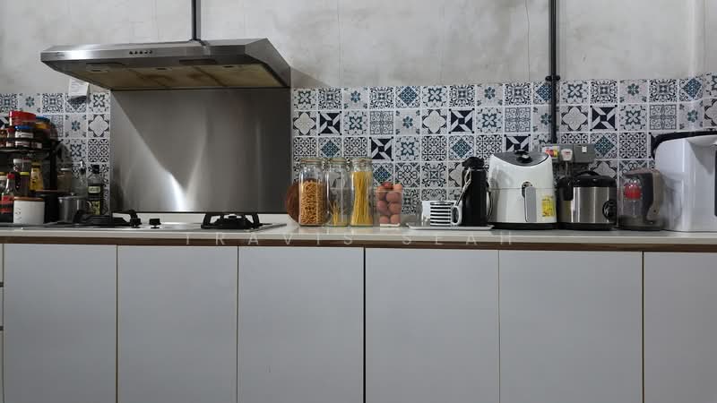 304 Serangoon Avenue 2, 304 Serangoon Avenue 2, 3 Bedrooms, 1,033 sqft, HDB Flat For Sale, by Travis Seah, 500150022 - Kitchen - PropertyGuru.com.sg