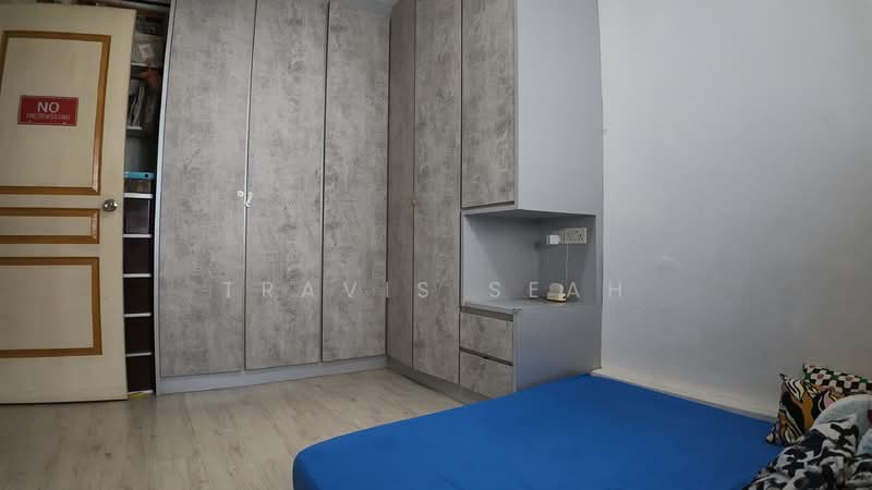 304 Serangoon Avenue 2, 304 Serangoon Avenue 2, 3 Bedrooms, 1,033 sqft, HDB Flat For Sale, by Travis Seah, 500150022 - Bedroom - PropertyGuru.com.sg