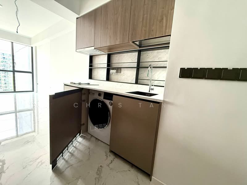 Sceneca Residence, 26 Tanah Merah Kechil Link, 1 Bedroom, 463 sqft, Condominium For Rent, by Chris Tan, 500150025 - Kitchen - PropertyGuru.com.sg