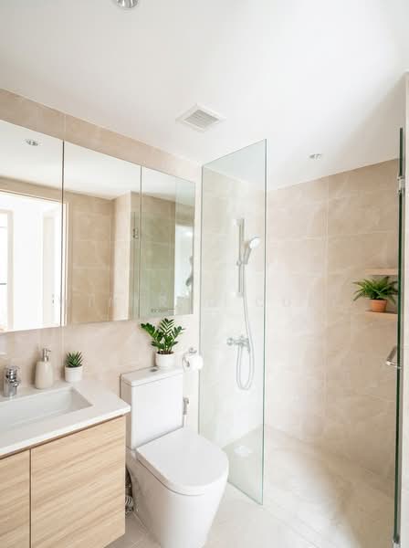 Treasure at Tampines, 57 Tampines Lane, 2 Bedrooms, 581 sqft, Condominium For Rent, by Winfred Quek, 500150026 - Bathroom - PropertyGuru.com.sg