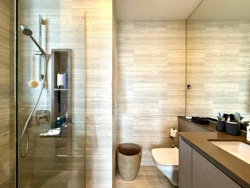 The Crest, 101 Prince Charles Crescent, 2 Bedrooms, 872 sqft, Condominium For Rent, by Lynette Tan, 500150027 - Bathroom - PropertyGuru.com.sg