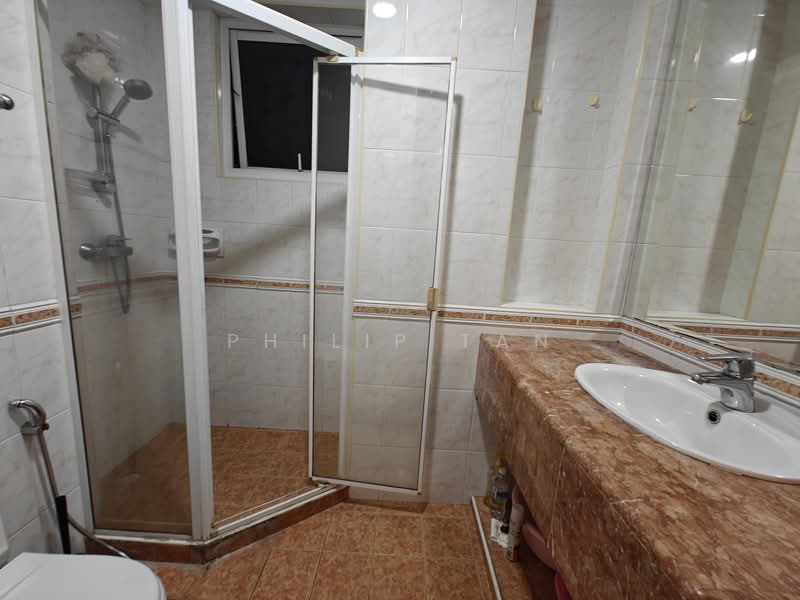 Sam Kiang Mansions, 23 Saint Thomas Walk, Room Rental, 160 sqft, Apartment For Rent, by Philip Tan, 500150028 - Bathroom - PropertyGuru.com.sg