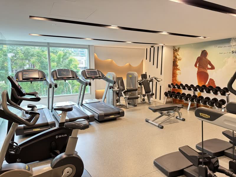 Rochester Mall, 35 Rochester Dr, 118 sqft, Office For Rent, by Walter Lau, 500150032 - Gym ready to use - CommercialGuru.com.sg