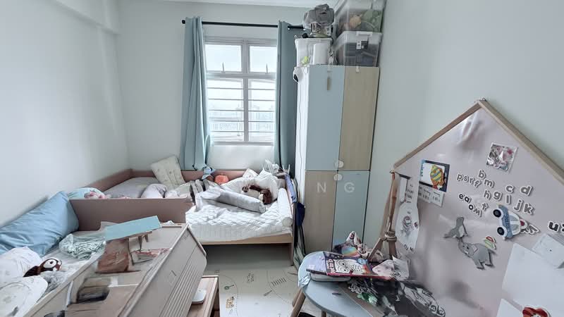 96B Henderson Road, 96B Henderson Road, 3 Bedrooms, 1,001 sqft, HDB Flat For Sale, by Sean Ng, 500150050 - Bedroom - PropertyGuru.com.sg