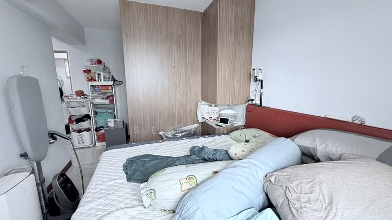 96B Henderson Road, 96B Henderson Road, 3 Bedrooms, 1,001 sqft, HDB Flat For Sale, by Sean Ng, 500150050 - Bedroom - PropertyGuru.com.sg