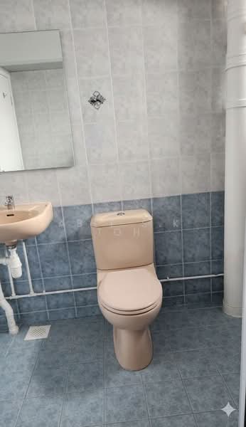 115 Rivervale Walk, 115 Rivervale Walk, Room Rental, 100 sqft, HDB Flat For Rent, by Able S.K Toh, 500150059 - Bathroom - PropertyGuru.com.sg