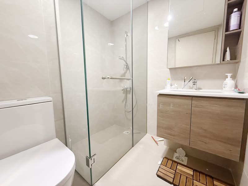 Treasure at Tampines, 57 Tampines Lane, 2 Bedrooms, 678 sqft, Condominium For Rent, by Arnold Wee, 500150064 - Bathroom - PropertyGuru.com.sg